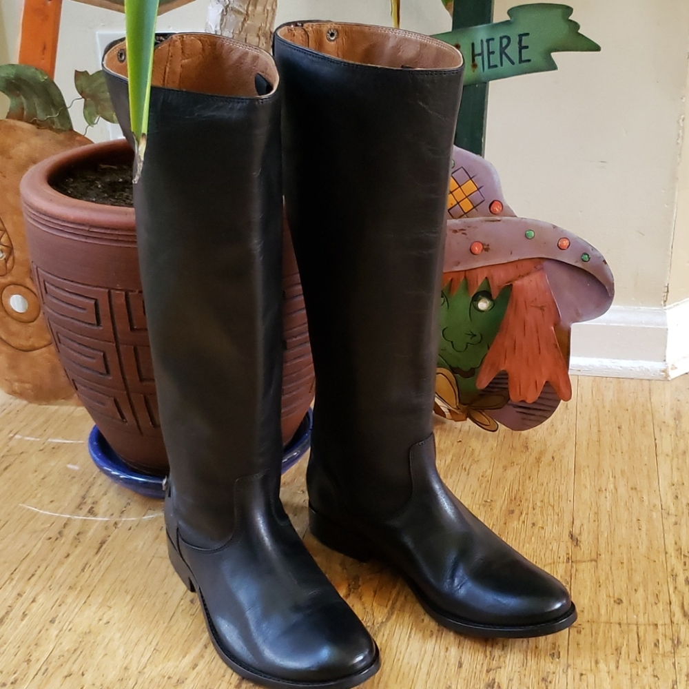 Womans size 8 Frye Melissa Leather Boots